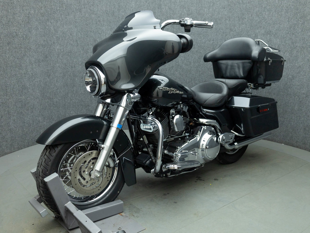 Street Glide®