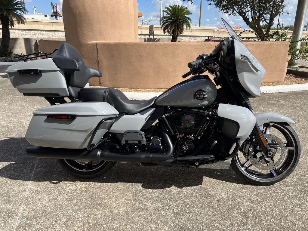 Street Glide® Ultra