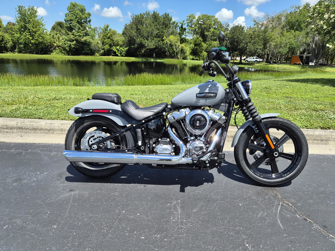 Street Bob®
