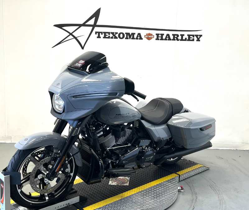 Street Glide®