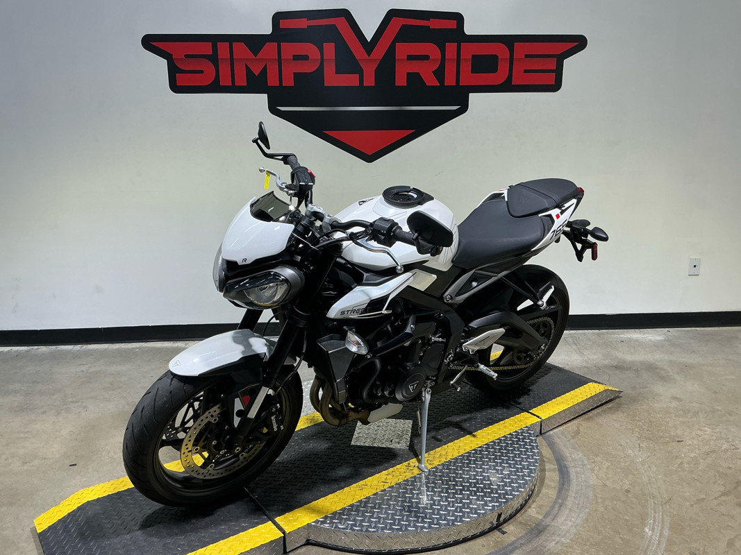 Street Triple R