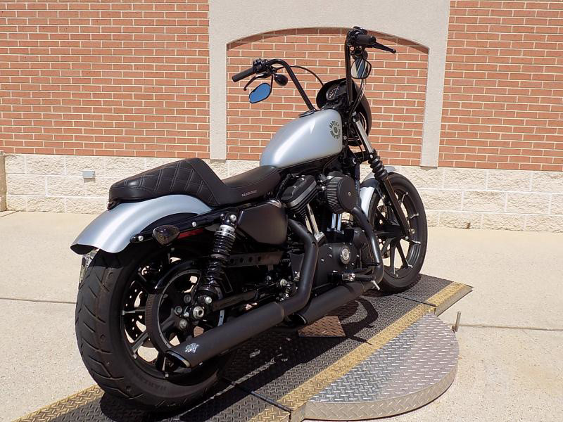 Iron 883®