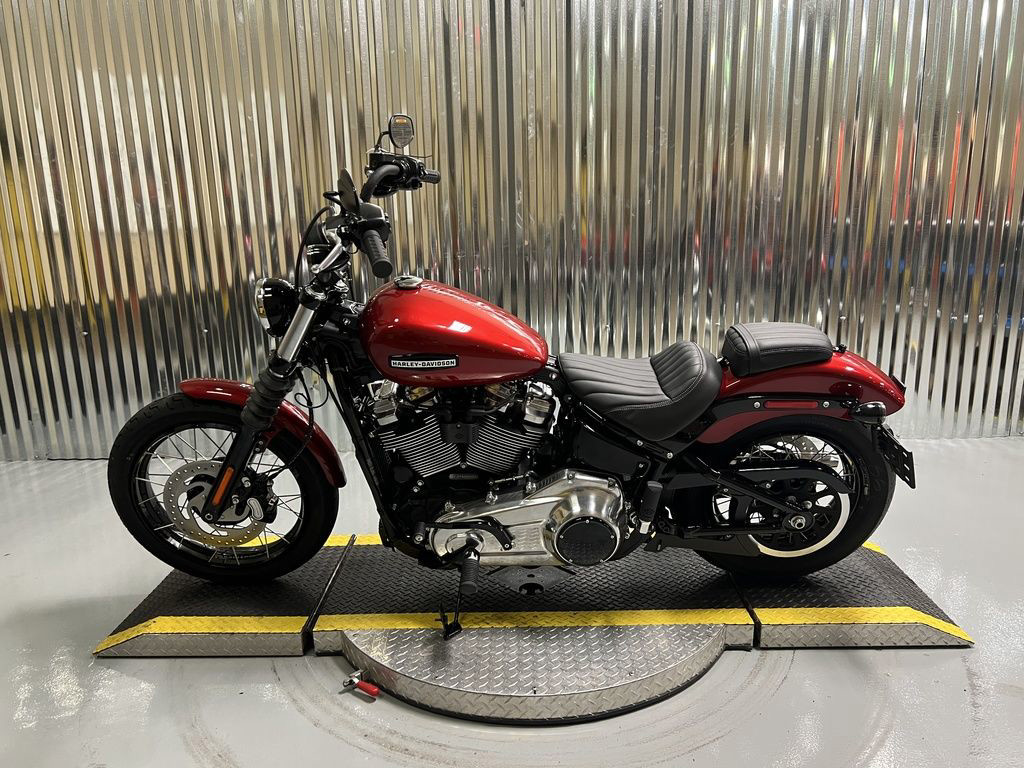 Street Bob®