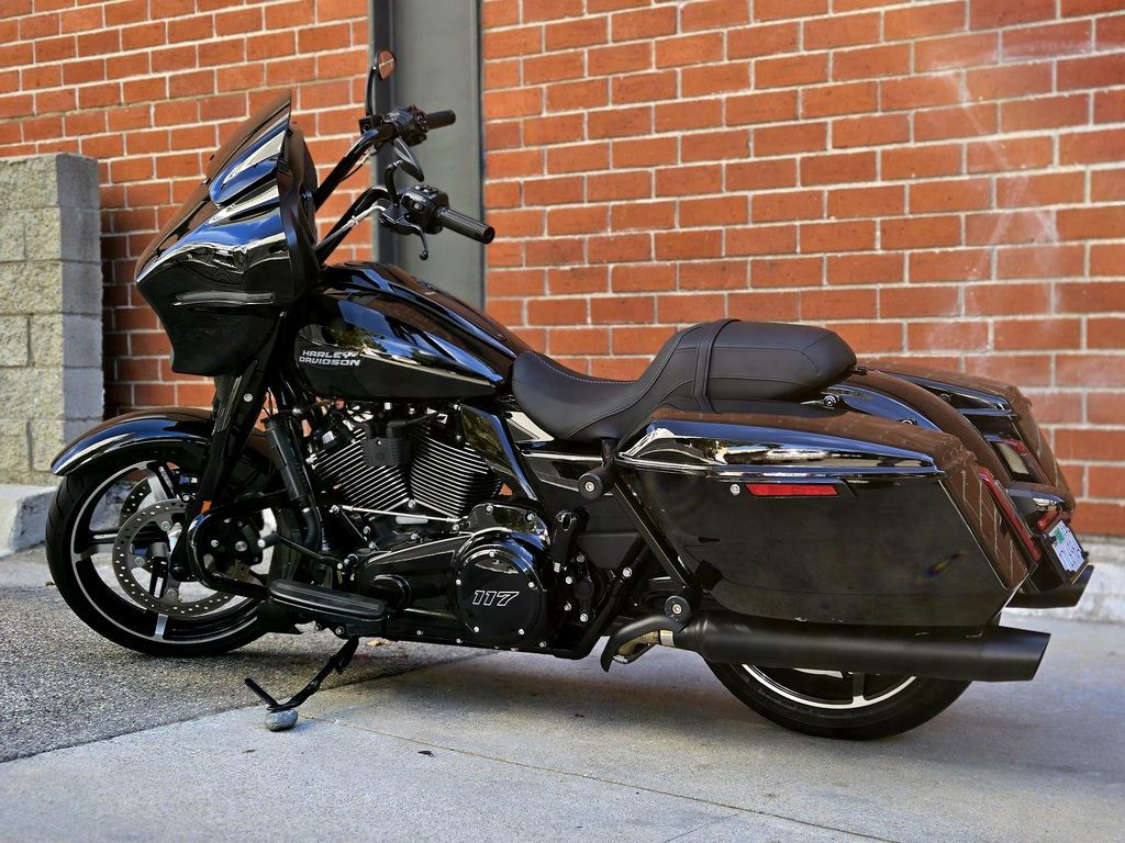 Street Glide®