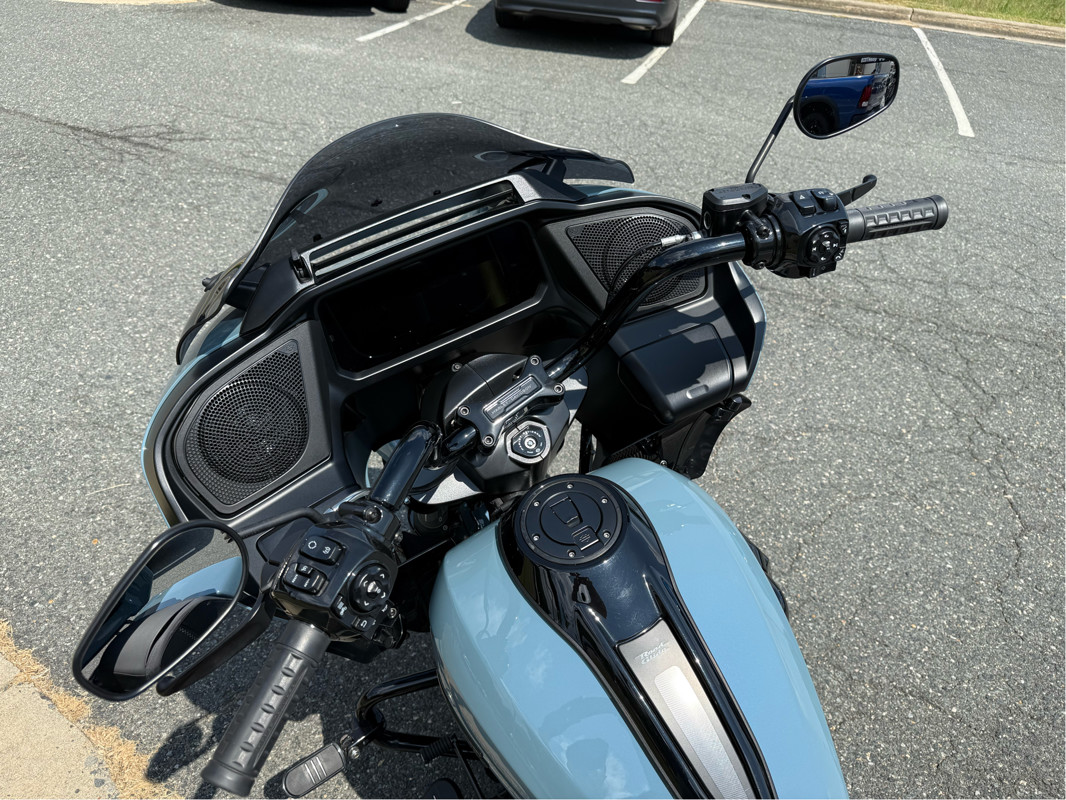 Road Glide®