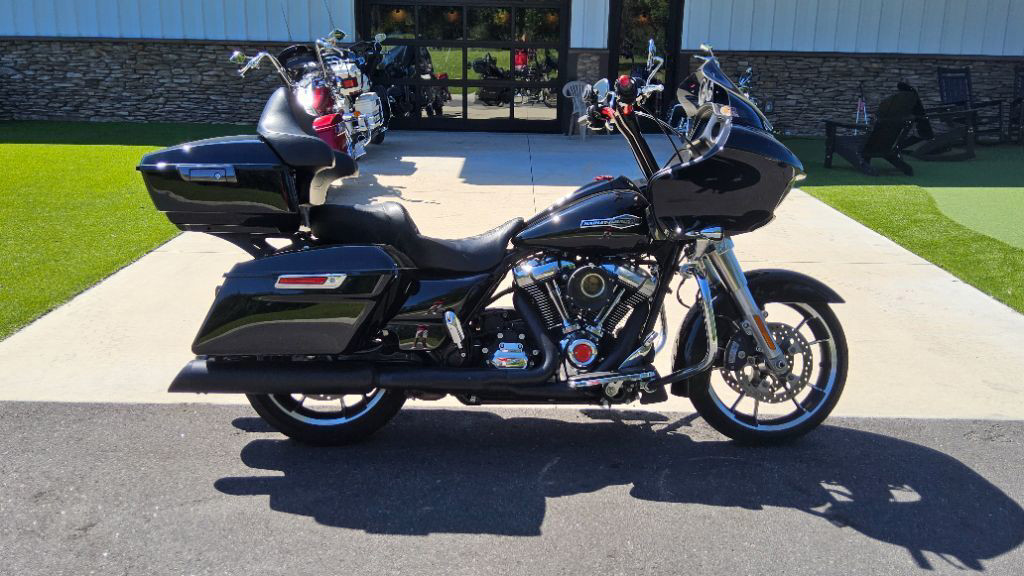 Road Glide®