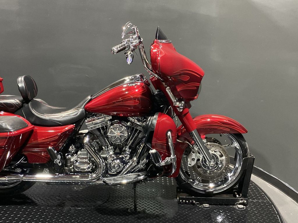 CVO® Street Glide®