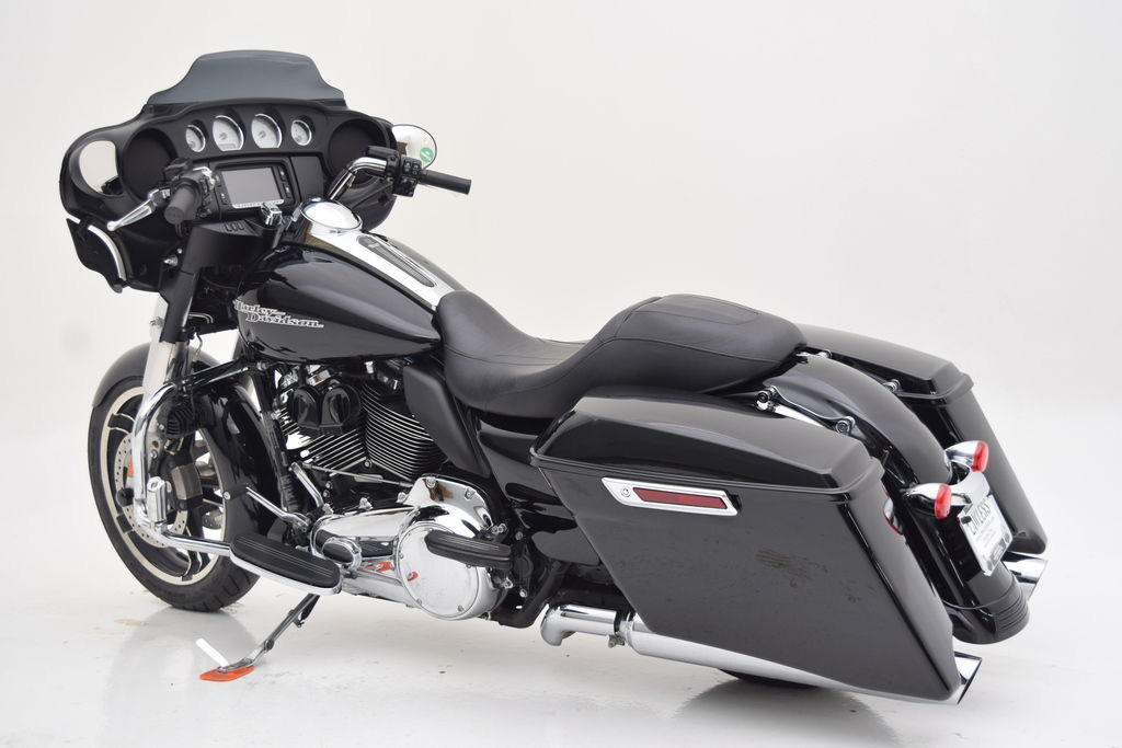 Street Glide®