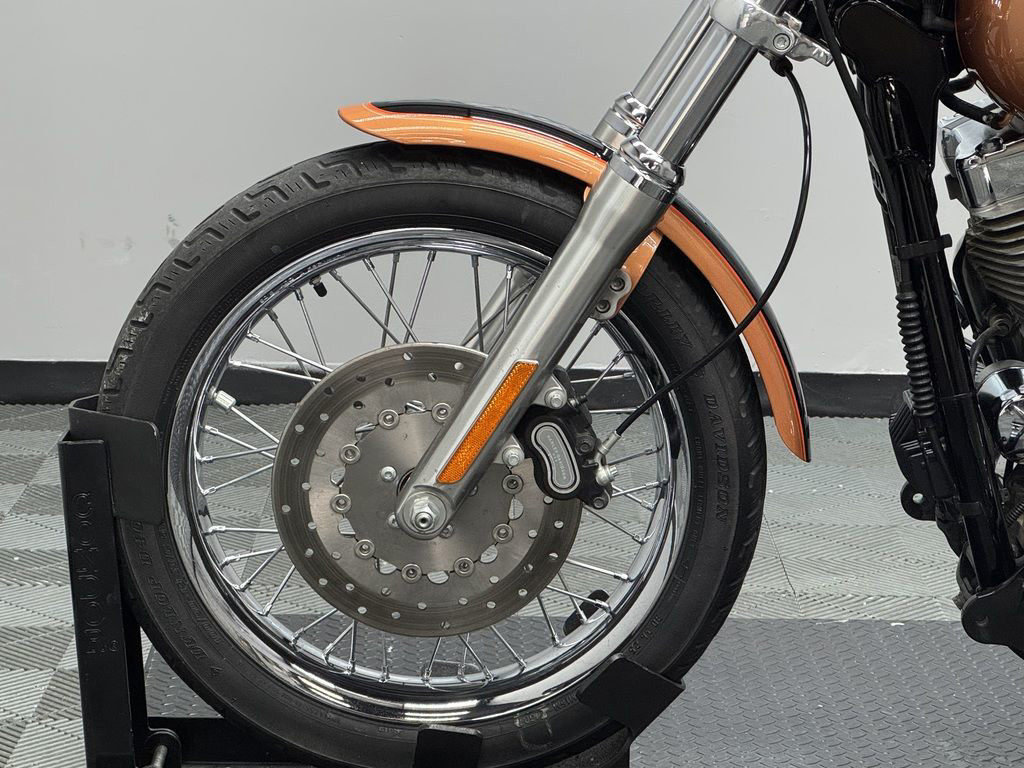 Dyna® Super Glide® Custom Anniversary