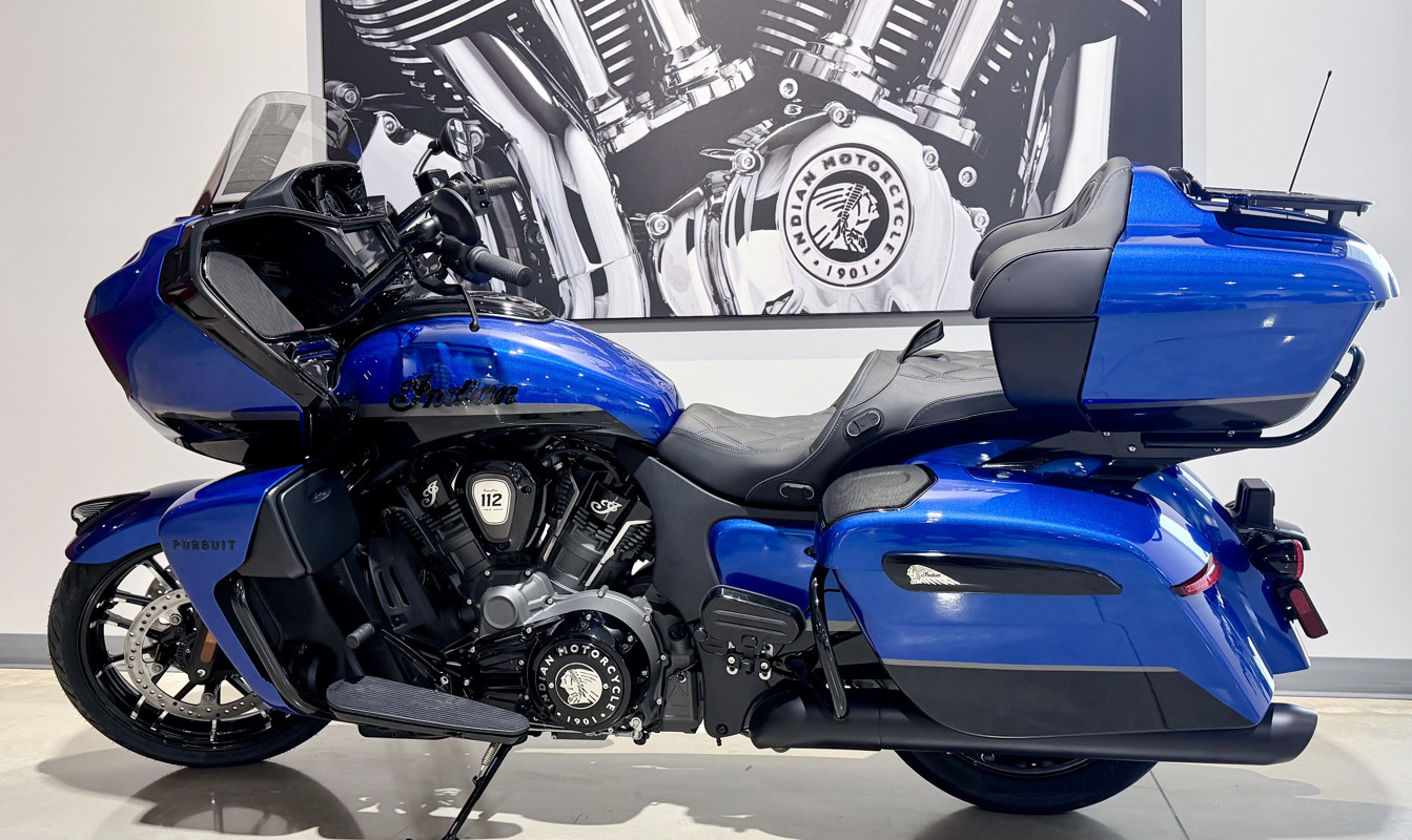 Pursuit Dark Horse 112