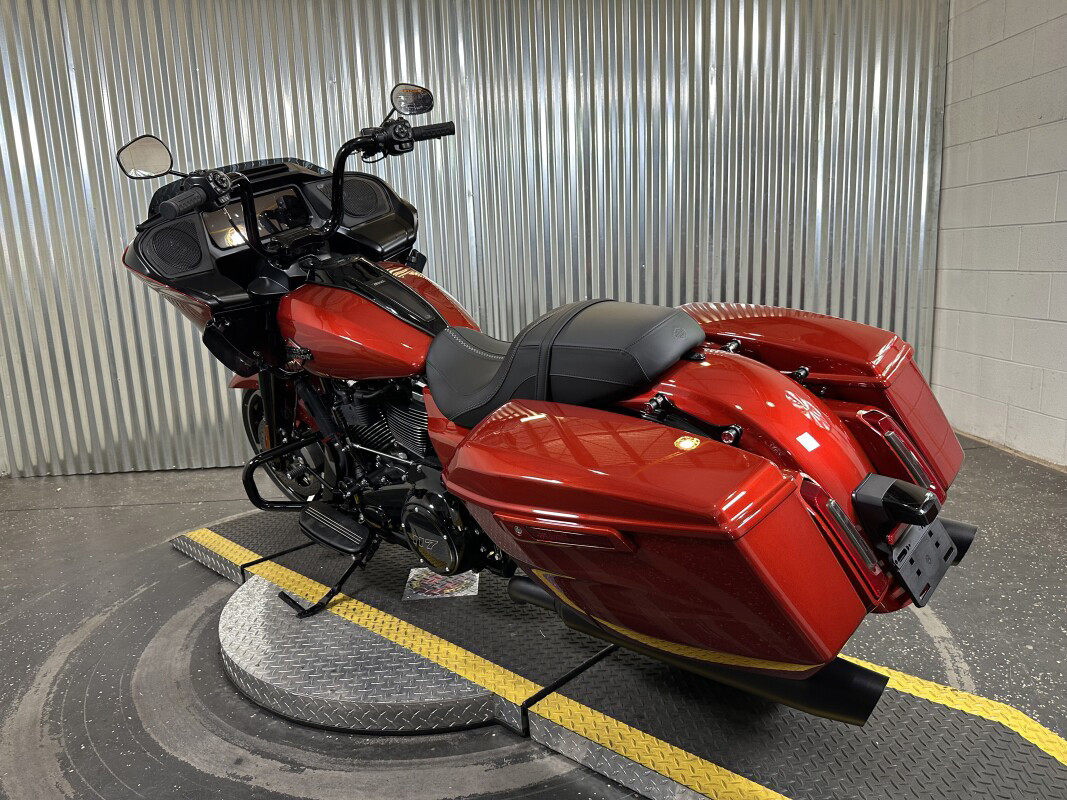 Road Glide®