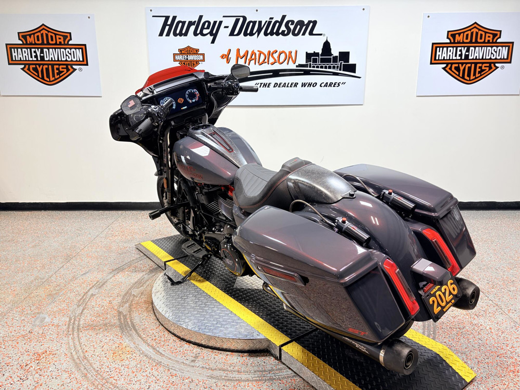 CVO® Street Glide® ST