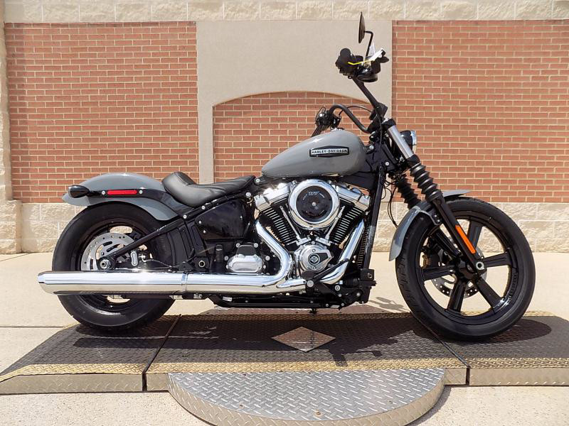 Street Bob®