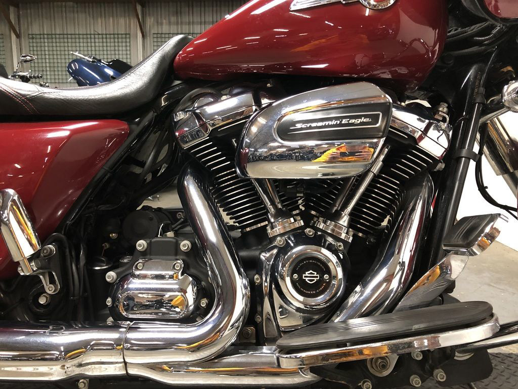 Road Glide®
