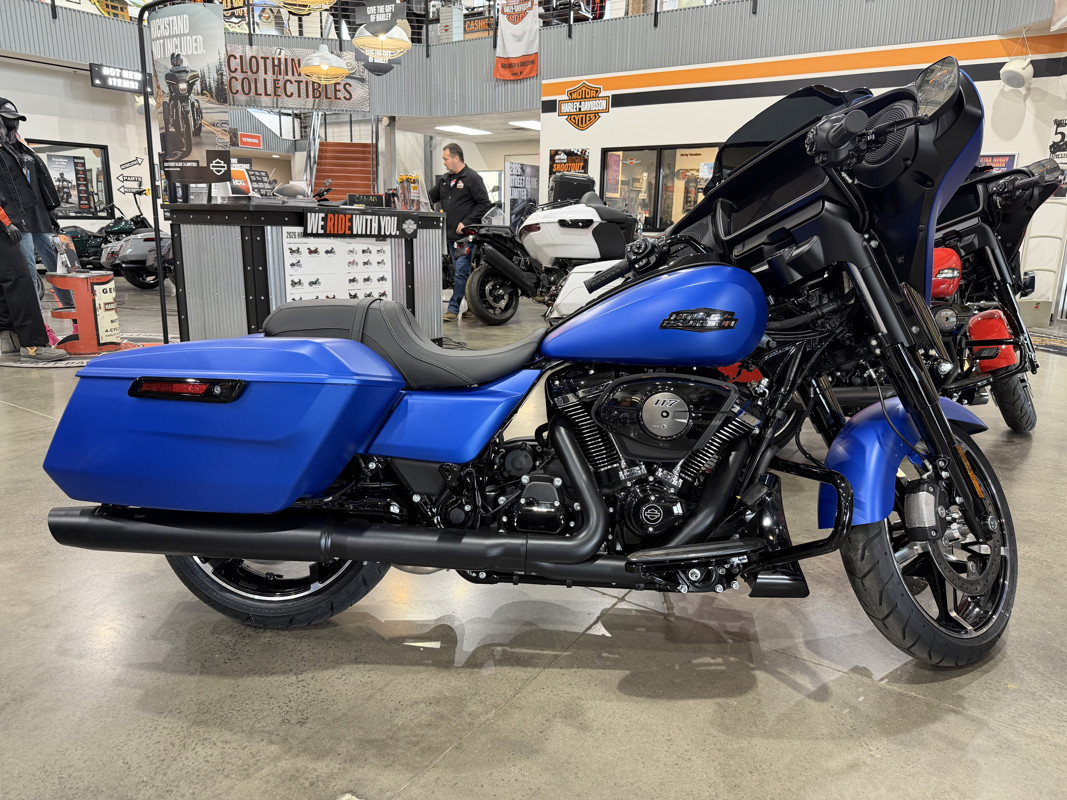 Street Glide®