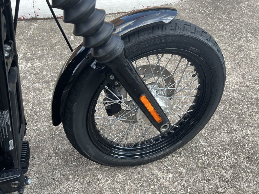Street Bob®