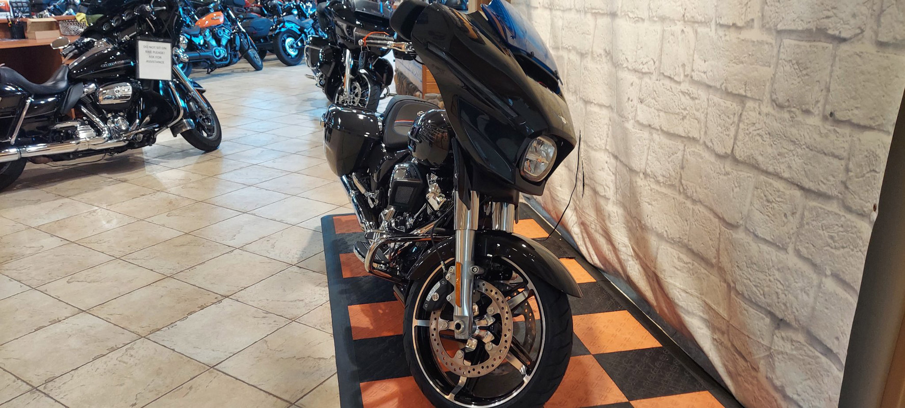 Street Glide®