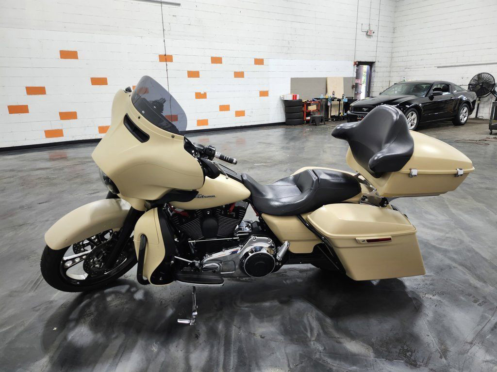 Street Glide® Special