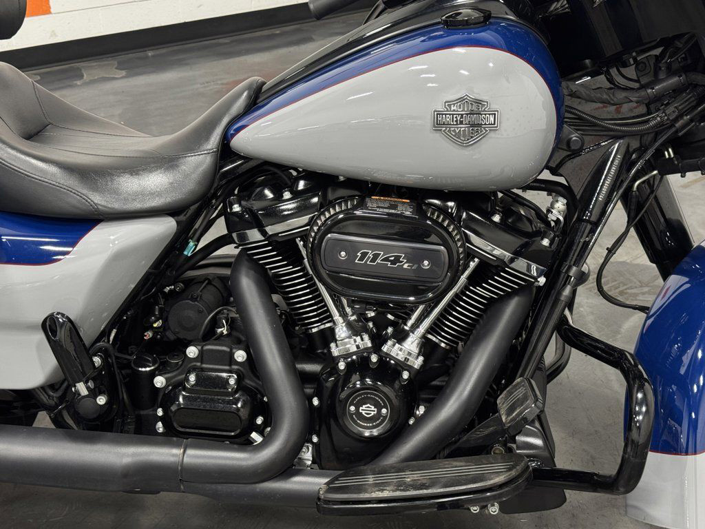 Street Glide®