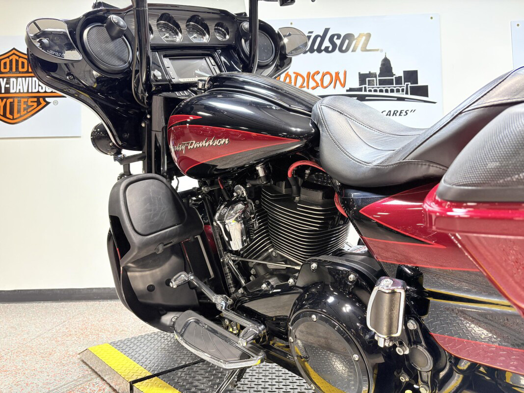 CVO® Street Glide®