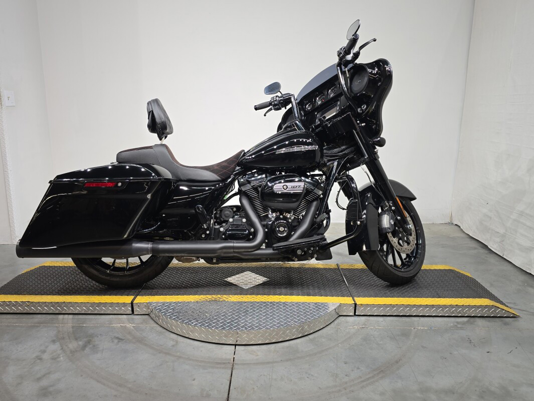 Street Glide® Special