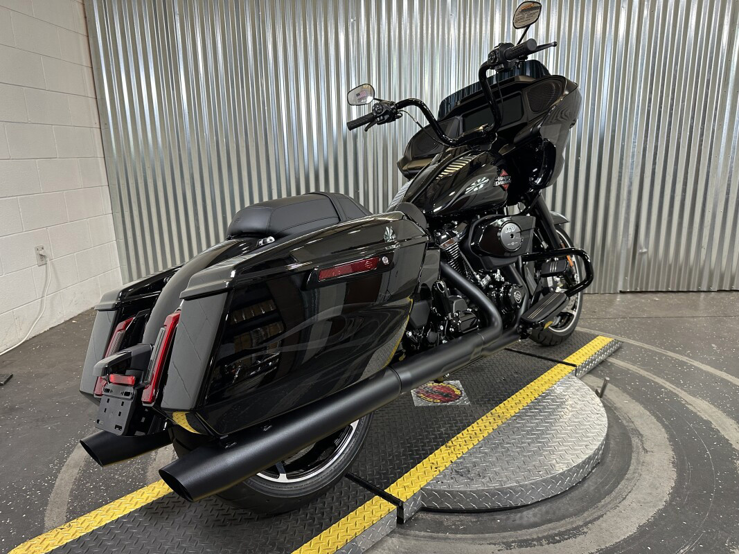 Road Glide®
