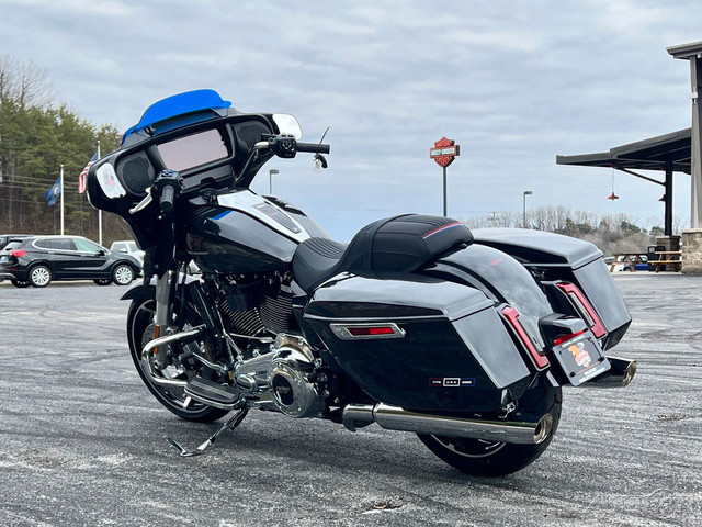 Street Glide®