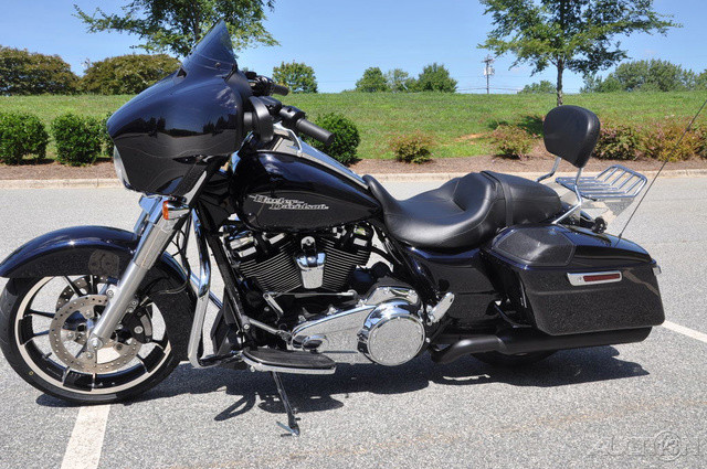 Street Glide®