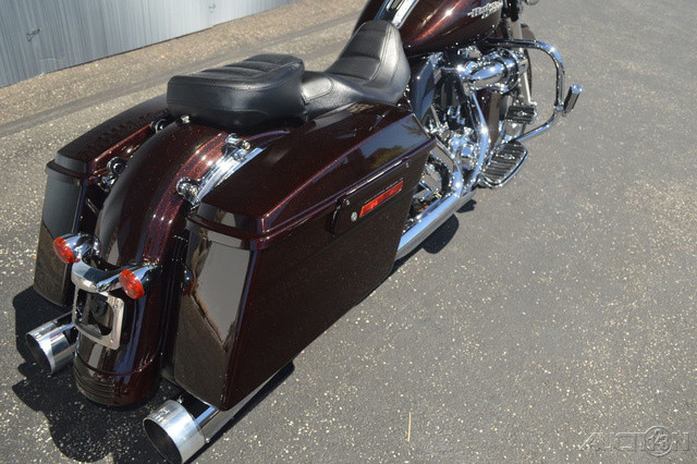 Street Glide®