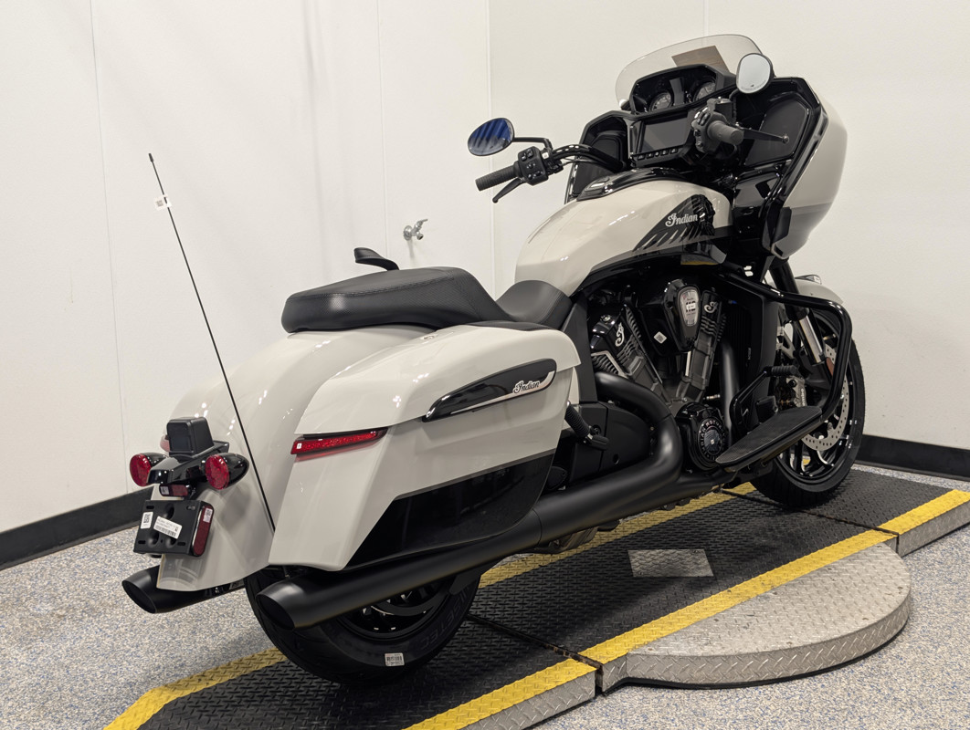 Challenger Dark Horse 112