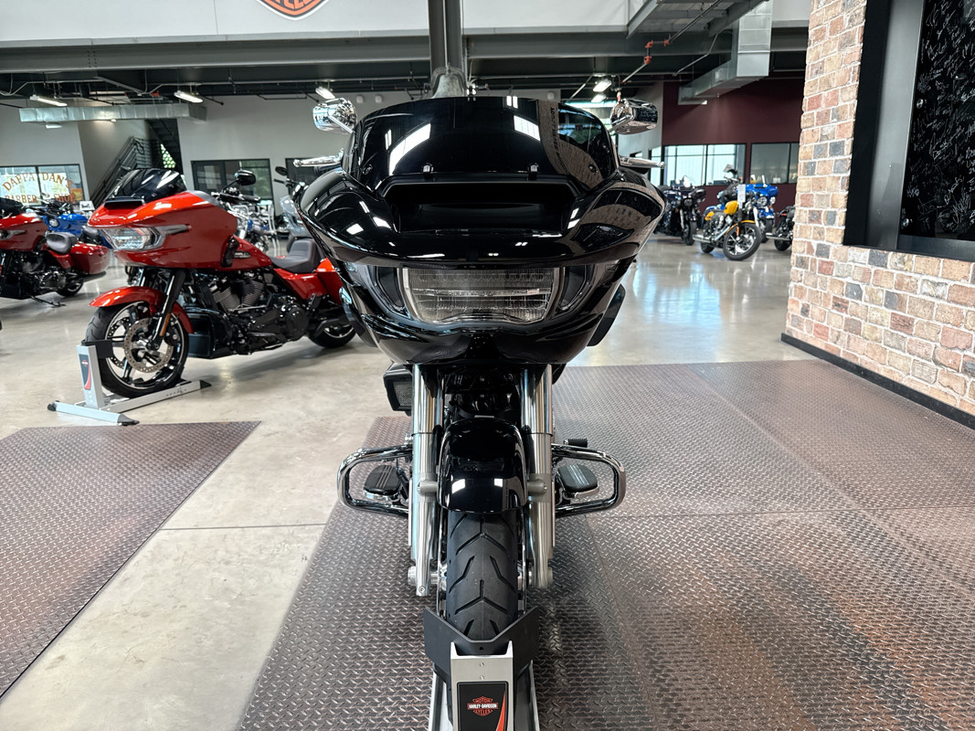 Road Glide®
