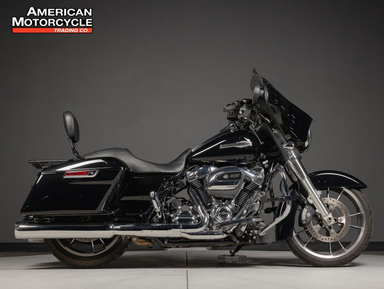 Street Glide®