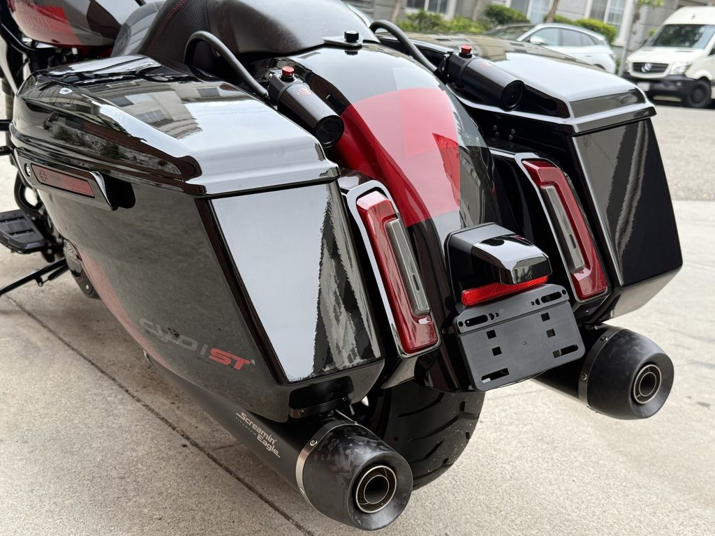 CVO® Road Glide® ST