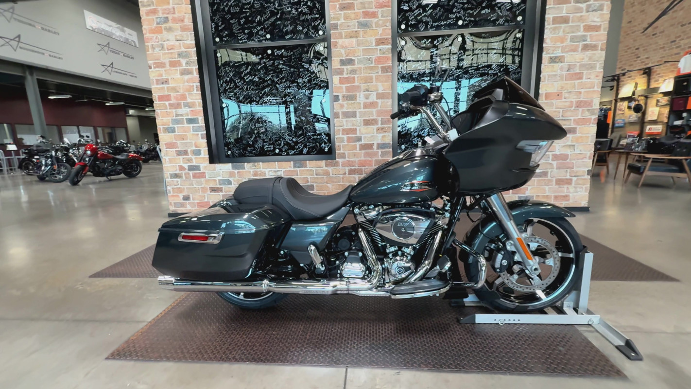 Road Glide®