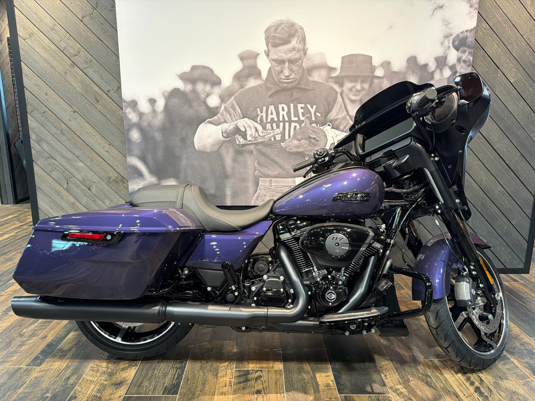 Street Glide®