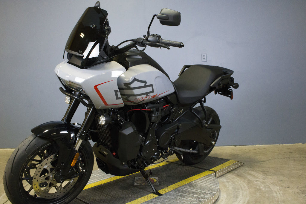 Pan America® 1250 ST