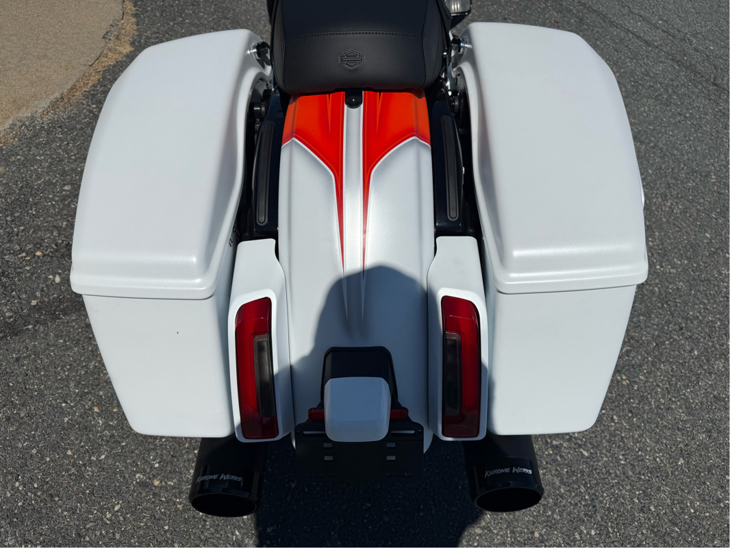 Road Glide®