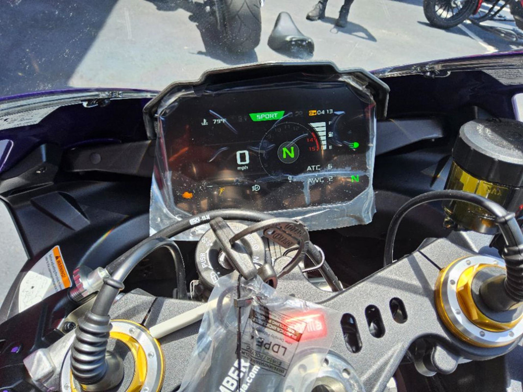 RSV4 1100