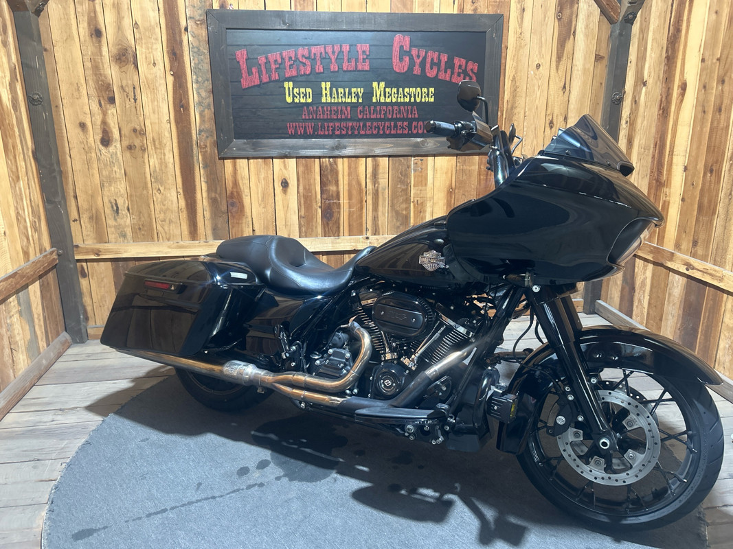 Road Glide®