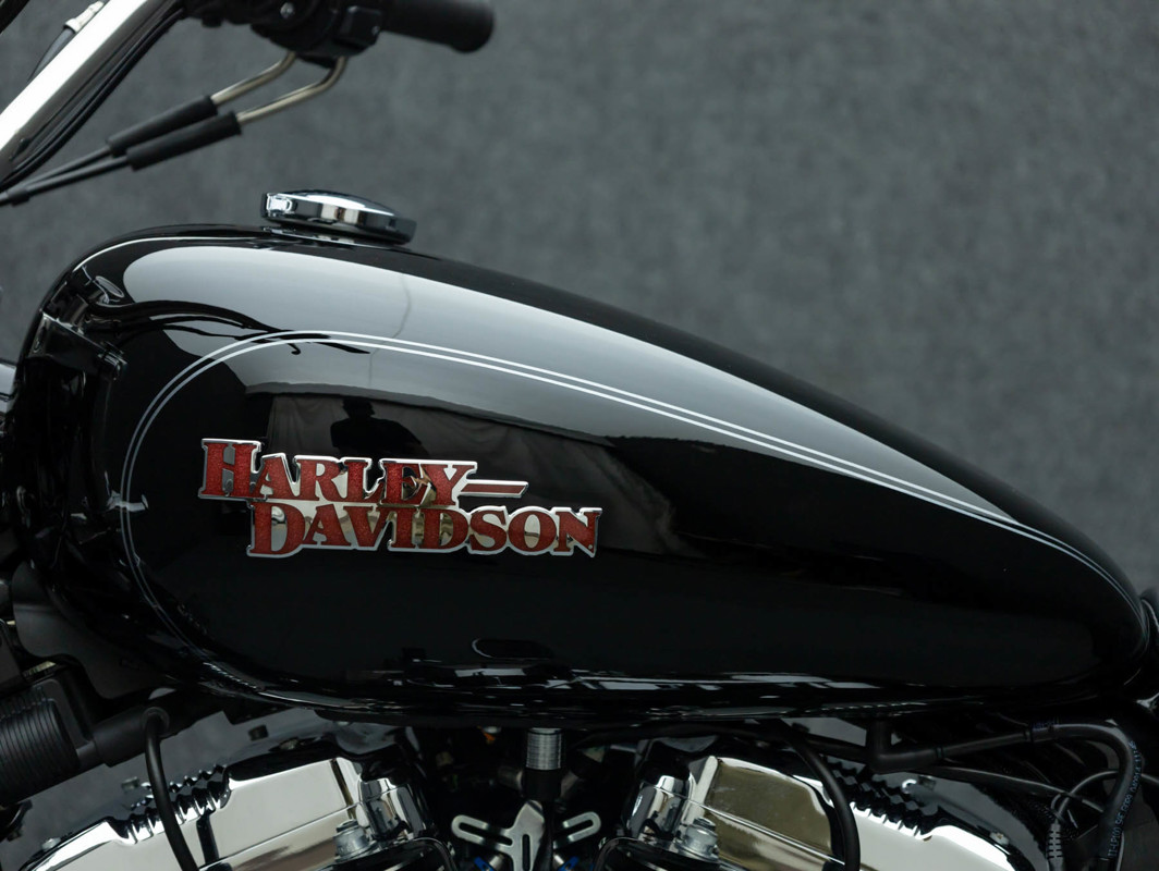 Sportster® SuperLow® 1200T