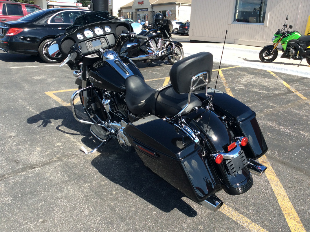 Street Glide®