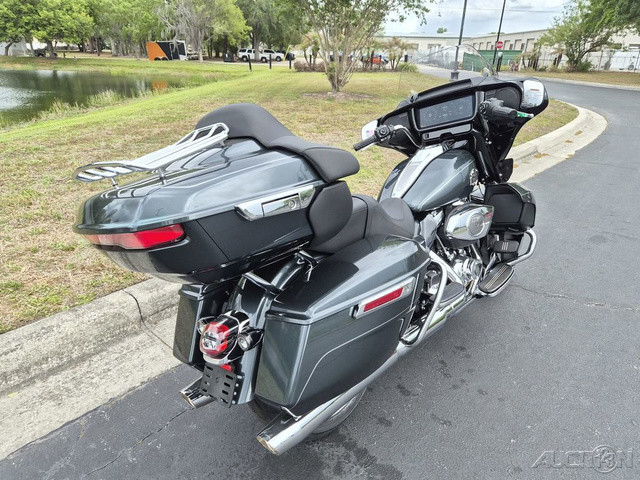 Street Glide® Limited