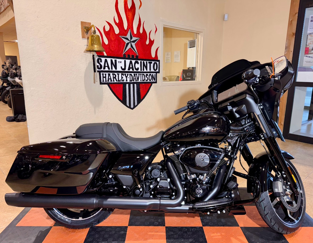 Street Glide®