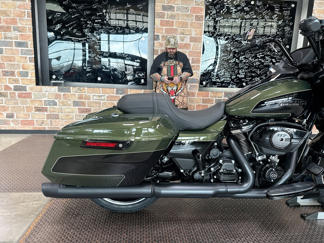 Road Glide®