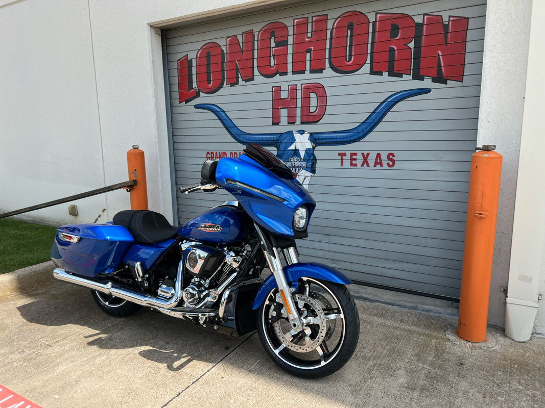 Street Glide®