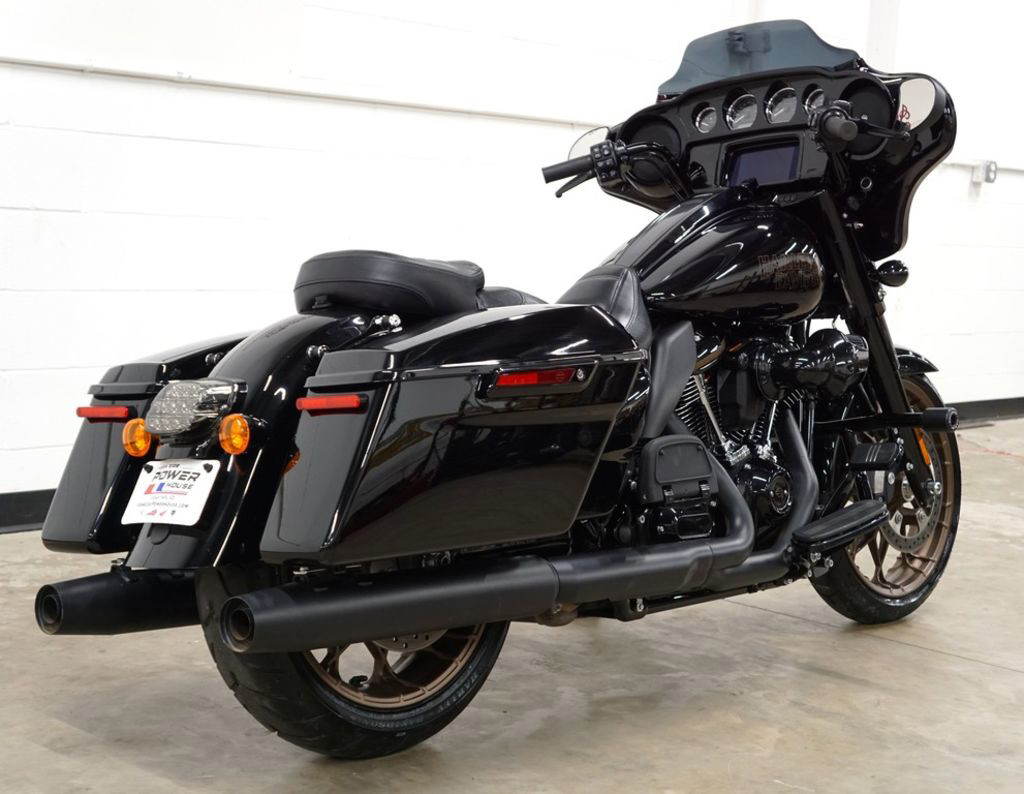 Street Glide® ST