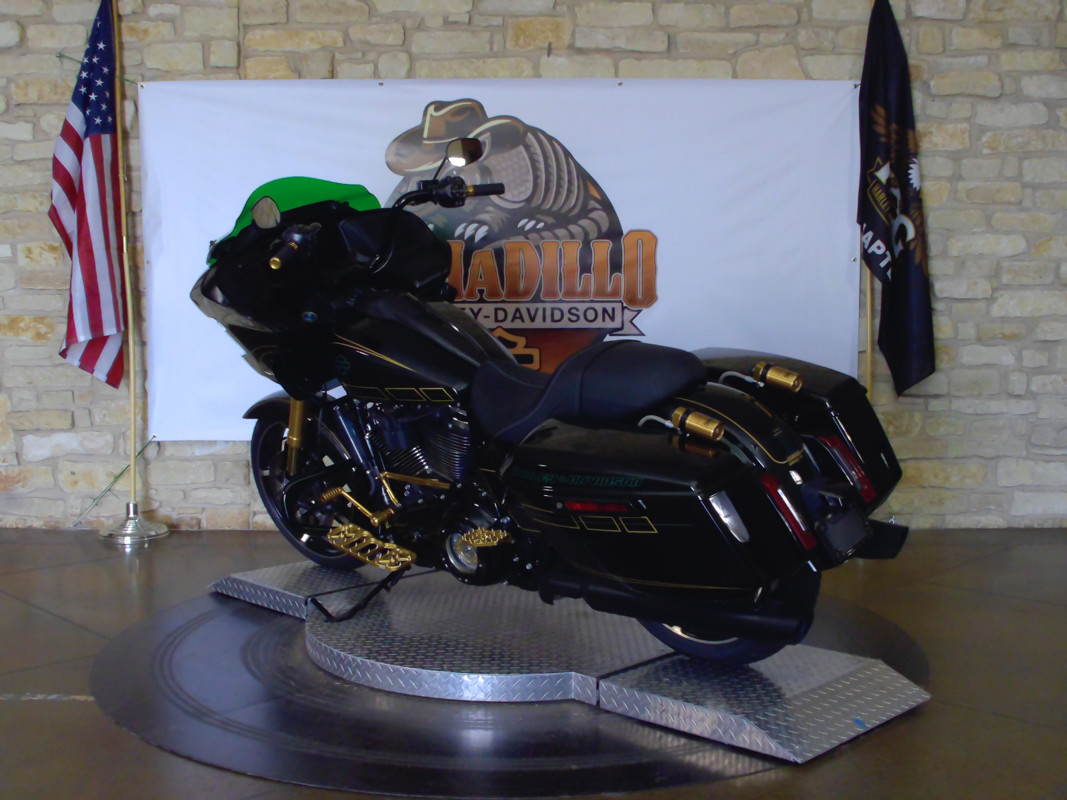 Road Glide®