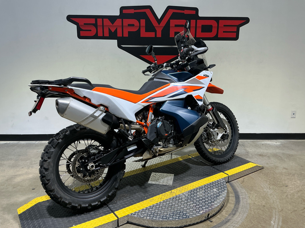 890 Adventure R