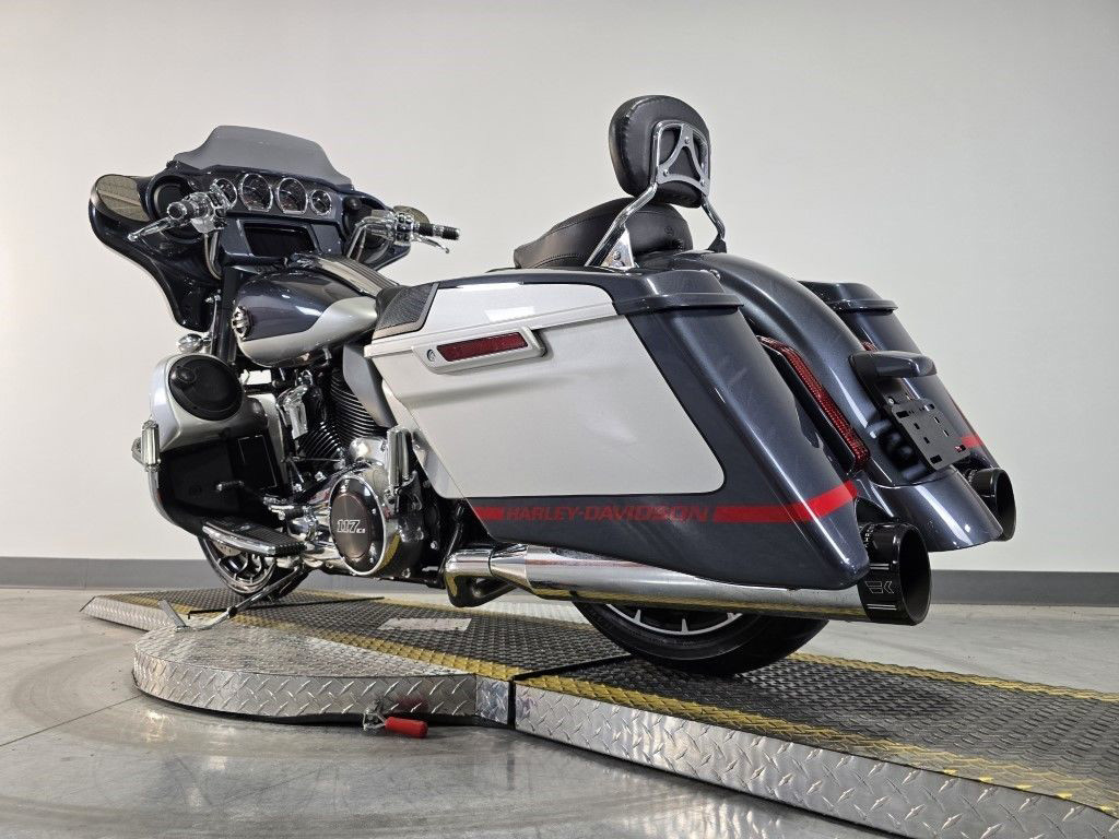 CVO® Street Glide®