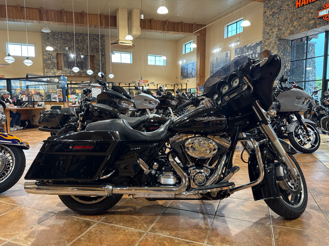 Street Glide®
